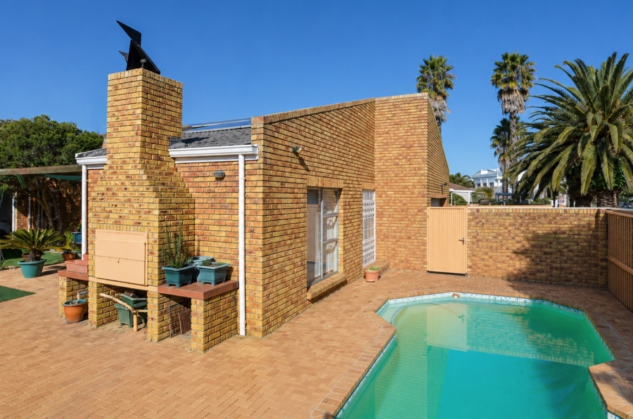 3 Bedroom Property for Sale in Parklands Western Cape